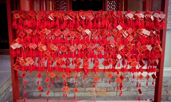 Přání karty v buddhistickém chrámu v Pekingu — Stock fotografie