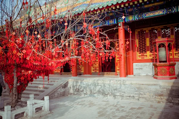 Открытки в буддийском храме в Пекине — стоковое фото
