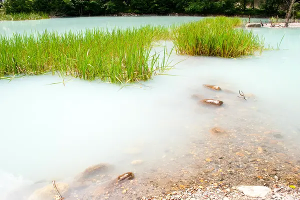 Jedinečné zakalené jezero — Stock fotografie