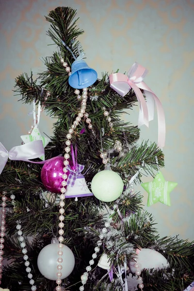 Decorated Christmas tree — Stock Photo, Image