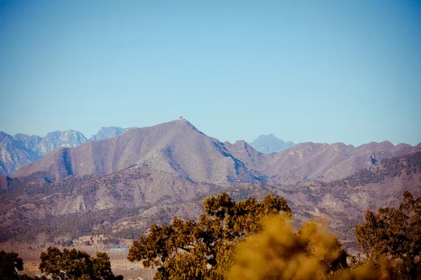 Montagnes près de Tombes de la dynastie Ming à Pékin, Chine — Photo