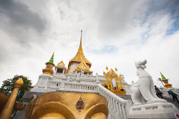 Wat Traimit in Bangkok Thailand — Stockfoto