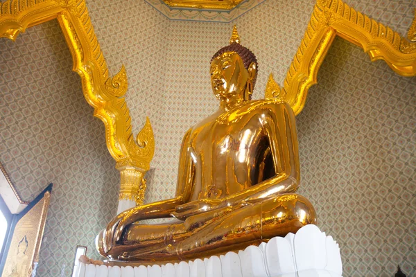 Estátua de Buda de Ouro em Wat Traimit em Bancoc — Fotografia de Stock