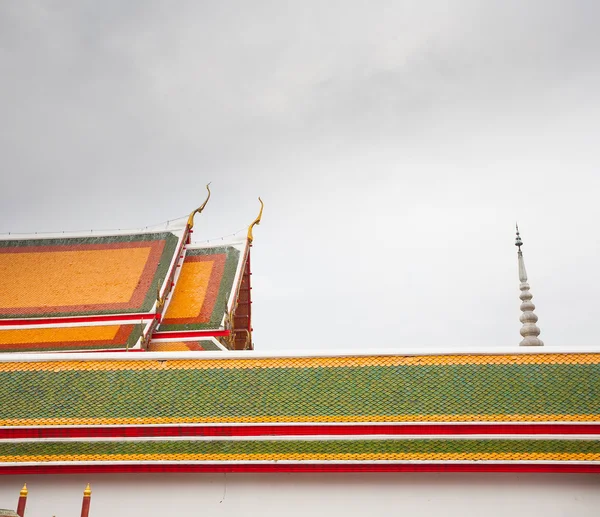 Tempel in de buurt van wat arun in bangkok — Stockfoto