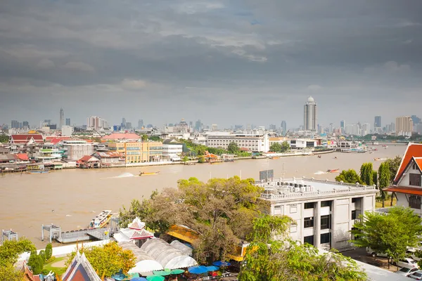 扫管笏阿伦寺从曼谷的全景 — 图库照片