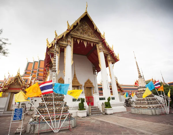 バンコクのタイの寺院ワット ・ プラチェートゥポンウィモンマンカラーラーム — ストック写真