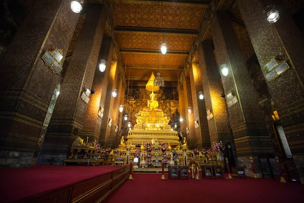 Templo tailandés Wat Pho en Bangkok —  Fotos de Stock