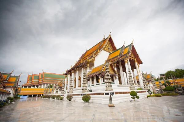 Wat Suthat Thepwararam in Bangkok — Stockfoto