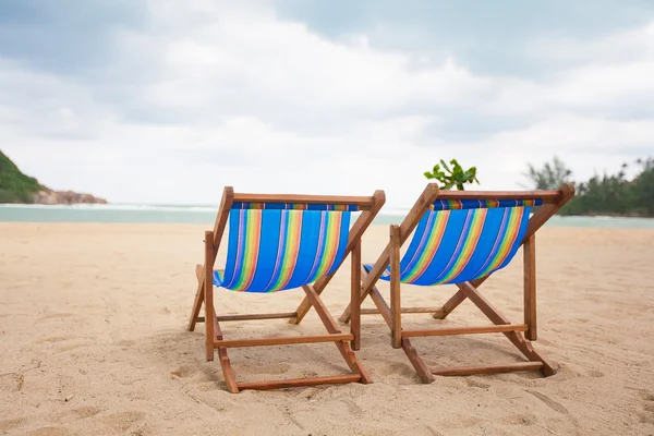 Strandkörbe direkt am Meer — Stockfoto