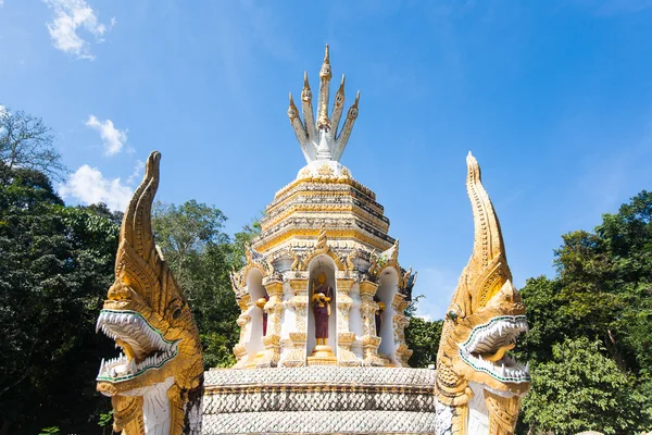 Tempel in chiang dao, thailand — Stockfoto
