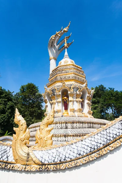 Templo en Chiang Dao, Tailandia — Foto de Stock