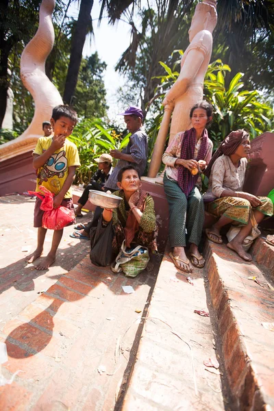 PHNOM PENH, CAMBOYA - 31 DE ENERO DE 2014 —  Fotos de Stock