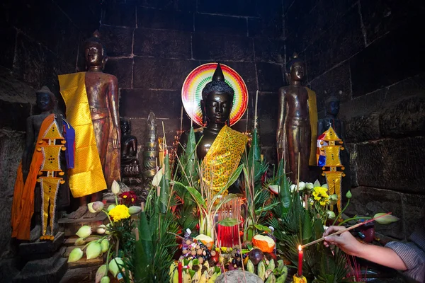 OunaLom Temple contains an eyebrow hair of Buddha. Cambodia — Stock Photo, Image