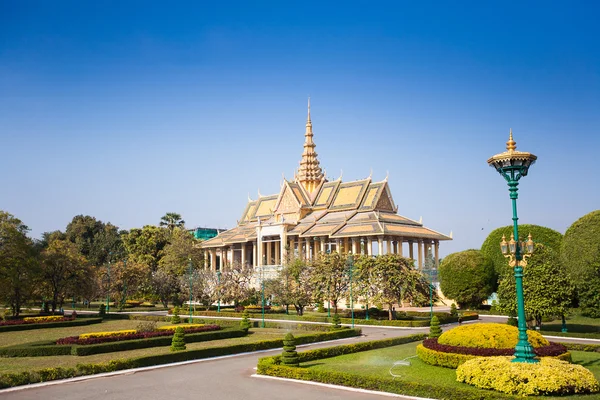 Kungliga slottet i phnom penh — Stockfoto