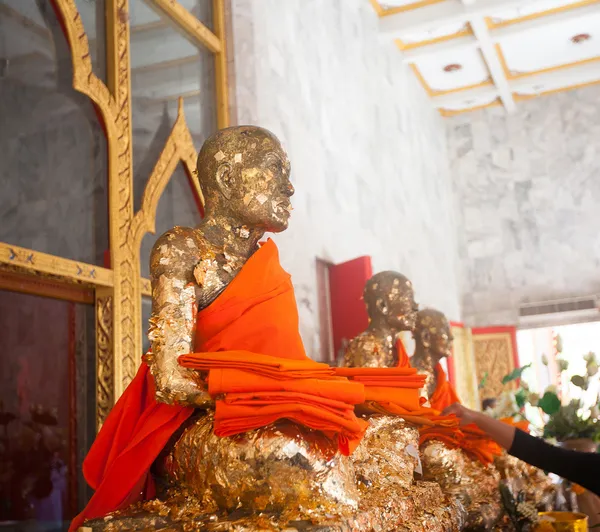 Sochy Buddhy v wat chalong, nejvýznamnější chrám v phuk — Stock fotografie