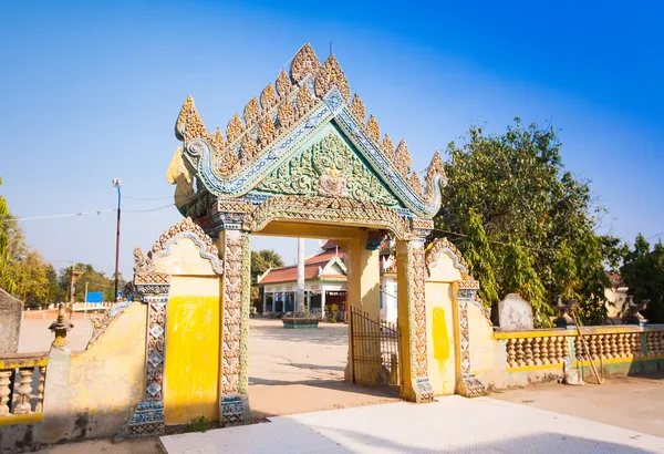 Templet Wat ek phnom nära stadens battambang, cambodia — Stockfoto