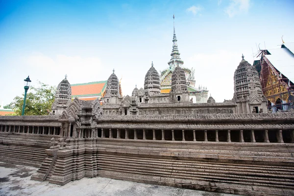 Miniaturní kopie chrámu angkor wat v grand královského paláce, bangk — Stock fotografie