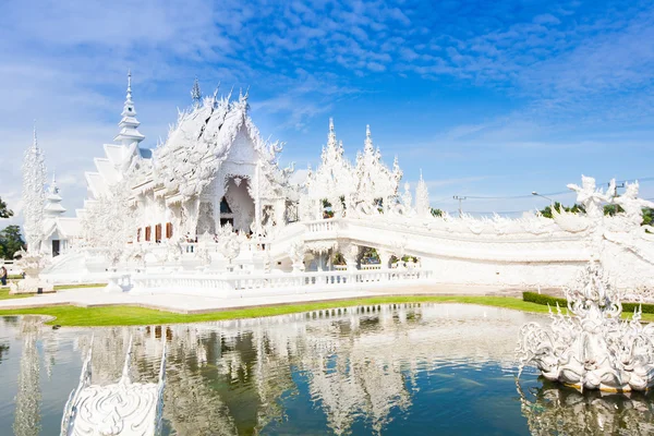 Wat Rong Khun (templo blanco) en la provincia de Chiang Rai —  Fotos de Stock