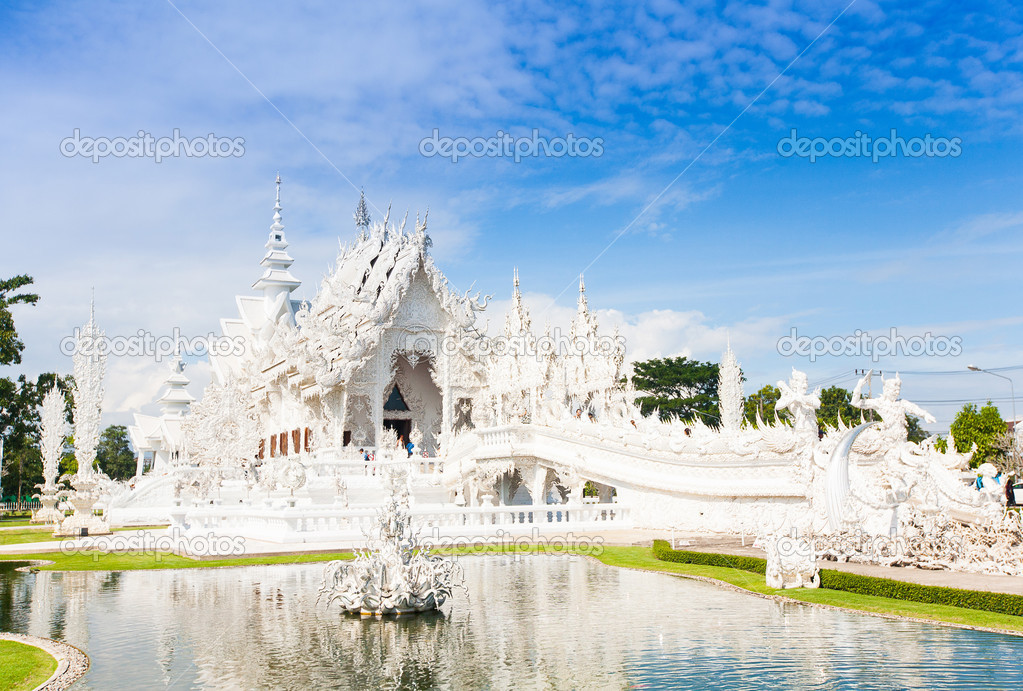 Wat Rong Khun (White temple) in Chiang Rai province