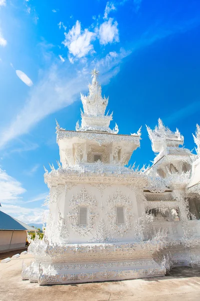 Szczegóły wat rong khun, w prowincji chiang rai — Zdjęcie stockowe