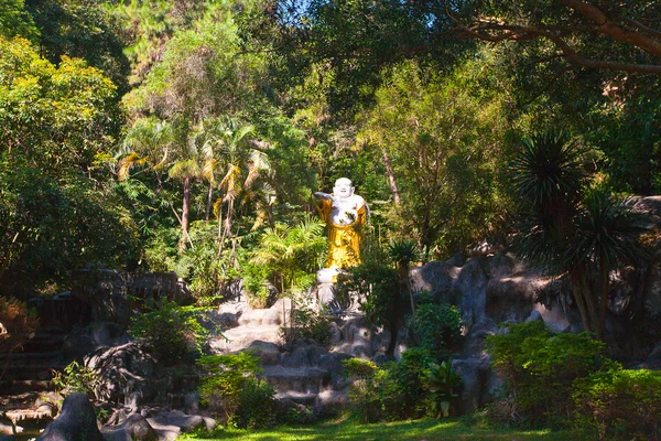 Uno dei 7 livelli nel tempio di Wat Thaton, Thailandia — Foto Stock