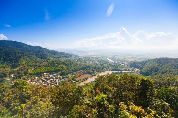 Dorf thaton in thailand, luftaufnahme — Stockfoto