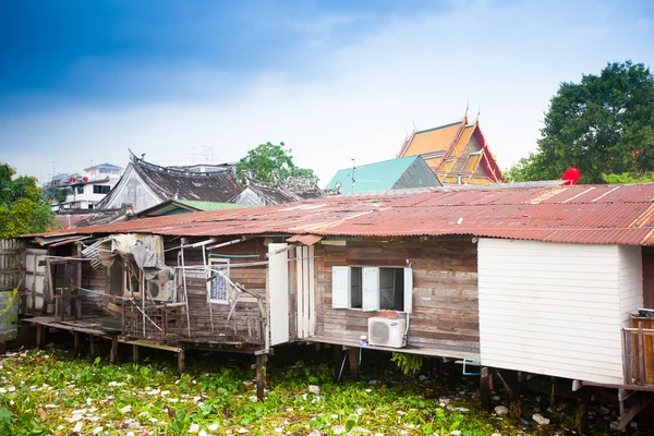 La vie pauvre en Thaïlande, les maisons pauvres en Asie — Photo