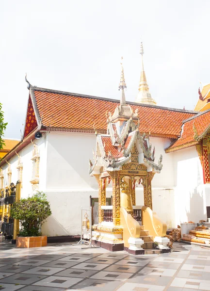 Wat Phra That Doi Suthep em Chiang Mai, Tailândia — Fotografia de Stock