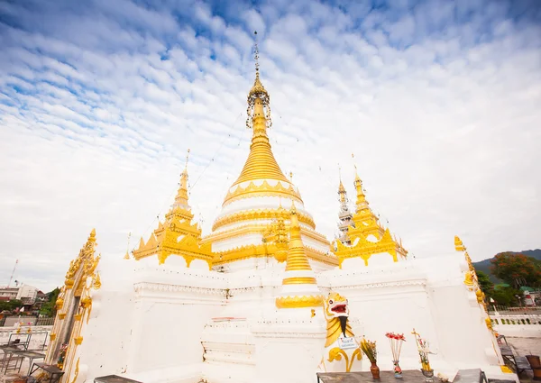 Templo em Mae Hon Song, Tailândia — Fotografia de Stock