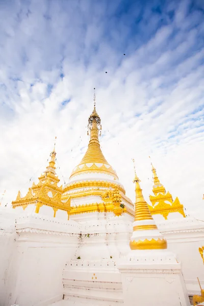 Tempel in mae hon lied, thailand — Stockfoto