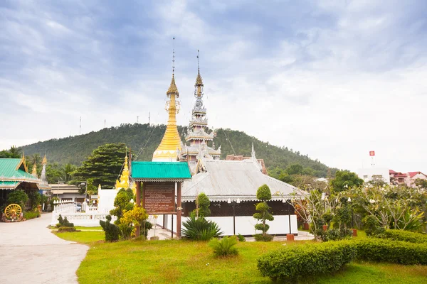 Świątynia w mae hon piosenki, Tajlandia — Zdjęcie stockowe