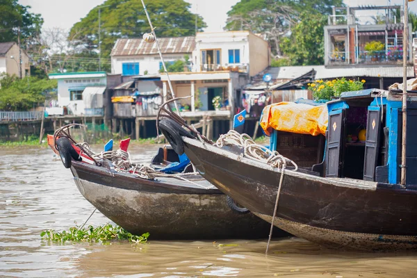 VIETNAM - JAN 28:  boats at  floating market on Jan 28, 2014.fam — Stock Photo, Image