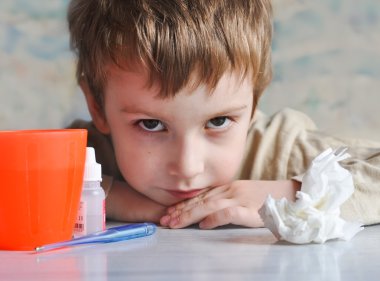 genç çocuk grip olması