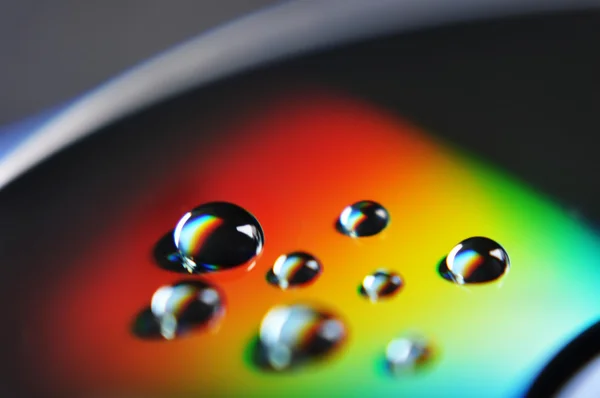 Rainbow vatten droppar — Stockfoto