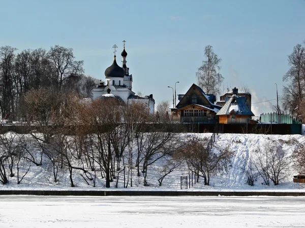 Chiesa ortodossa russa in inverno — Foto Stock
