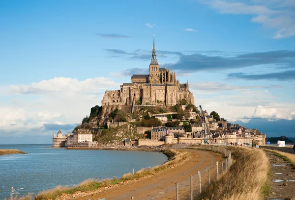 Monte Saint-Michel, maré alta, outono — Fotografia de Stock