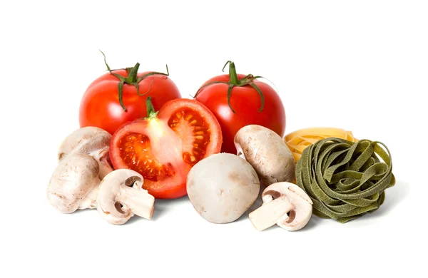 Pomidory, pieczarki i makaron — Zdjęcie stockowe