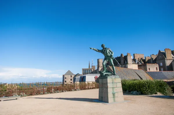 São Malo. Monumento Robert Surkouf . — Fotografia de Stock