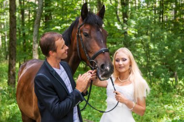 Gelin ve damat a at ile