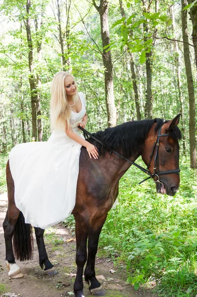 馬に乗って花嫁 — ストック写真