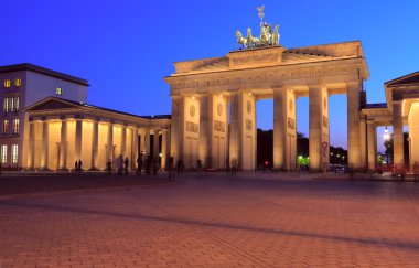 Tarafından tasarlanan brandenburger Tor (The Brandenburg Gate) (1788-1791)