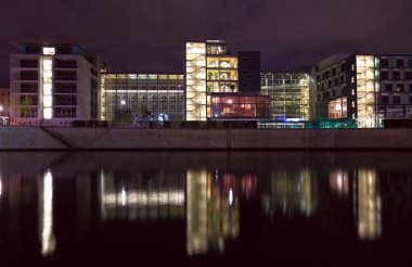 Yeni mimari yakınındaki reichstag, berlin, Almanya