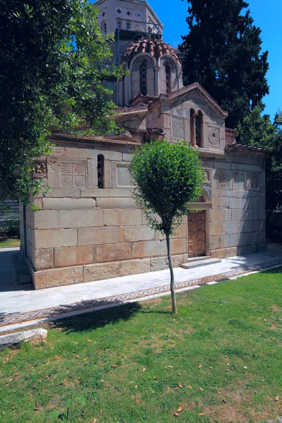 附近蒙纳斯提拉，雅典，希腊的东正教教堂 — 图库照片