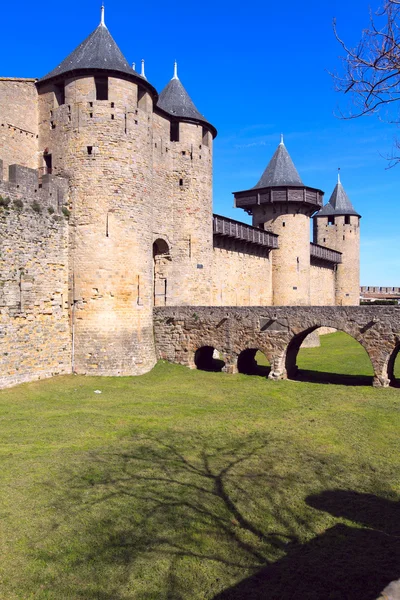 Pereți și turnuri ale faimosului oraș medieval, Carcassonne, Franța — Fotografie, imagine de stoc