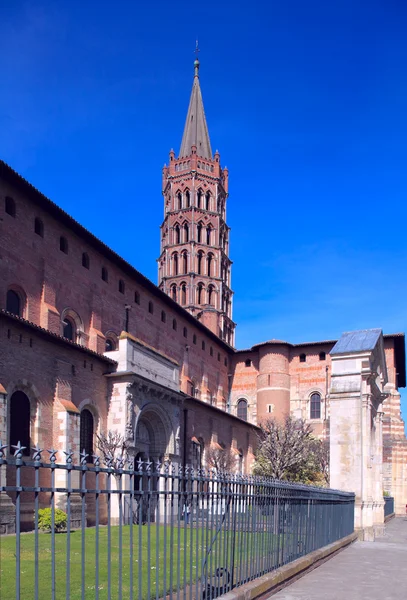 St.sernin (xi c.)、 图卢兹、 法国大教堂 — 图库照片