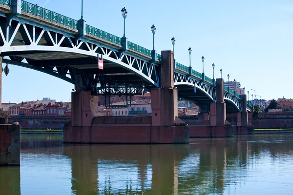 Pont (Ponte) Saint-Pierre attraverso Garonne, Tolosa, Francia — Foto Stock