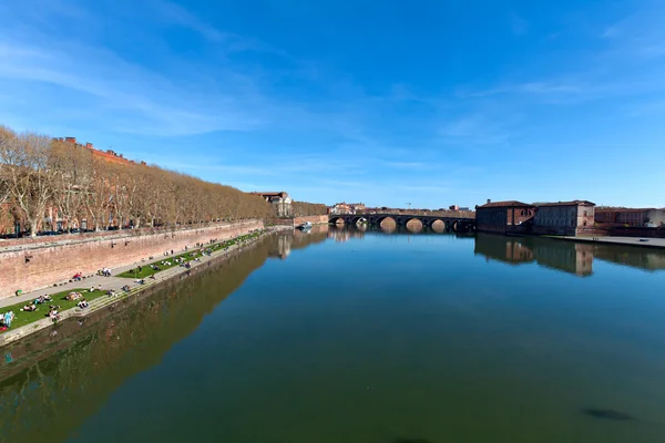 Bank van de garonne, toulouse, Frankrijk — Stockfoto