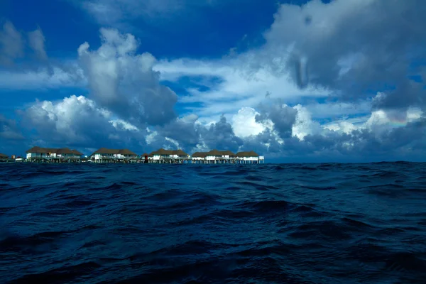 Bungalows típicos del océano (inyección de agua), Maldivas — Foto de Stock