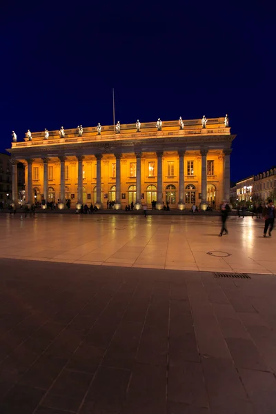 Nacht uitzicht op grand theater bordeaux (1780, ontworpen door victor — Stockfoto