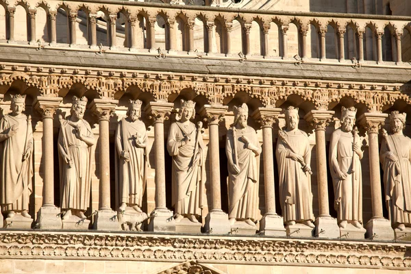 Kings heykeller, Katedrali notre dame de paris (1160-1345), paris, — Stok fotoğraf